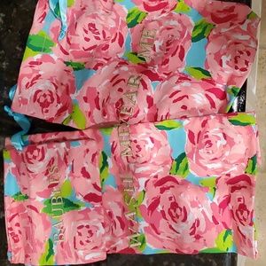 Lilly Pulitzer Wash & Wear travel bag. Great colors for summer vacation!